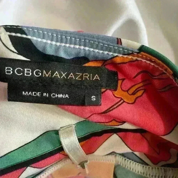 BCBGMAXAZRIA Flowered Halter Top Dress -B10 - Picture 4 of 7